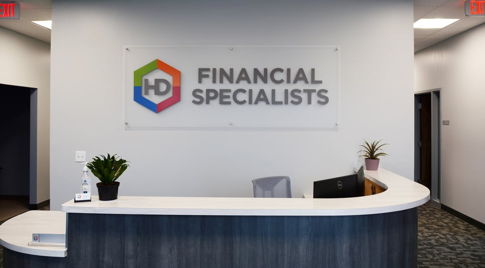 HD-Financial---Custom-Lobby-Pin-Letter-Sign