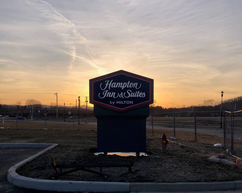 Hampton Inn & Suites Ground Sign