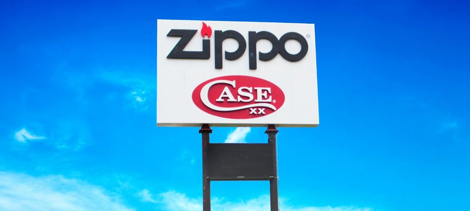 Zippo Lighter - Case Knives - Highway Pole Sign (1)