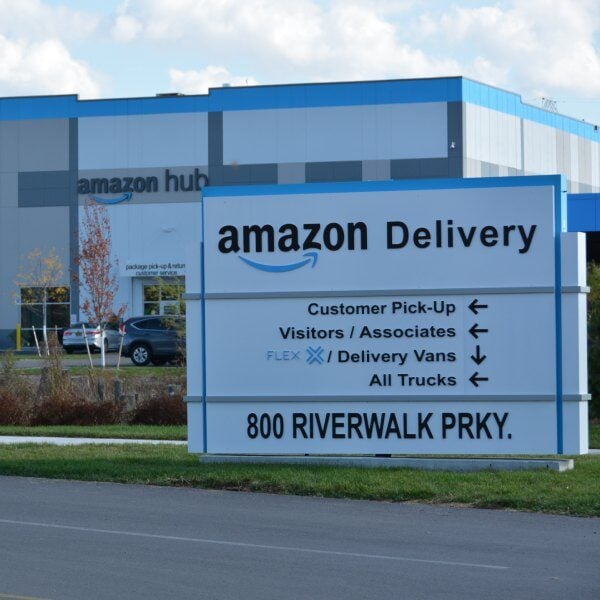 Amazon-ground-sign