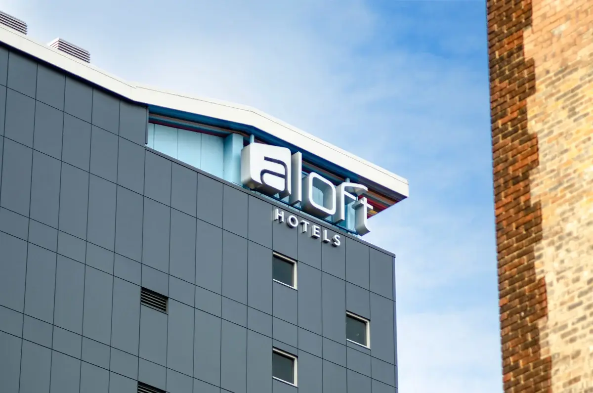 Marriott---A-Loft-Channel-Letter-Sign-3-1h