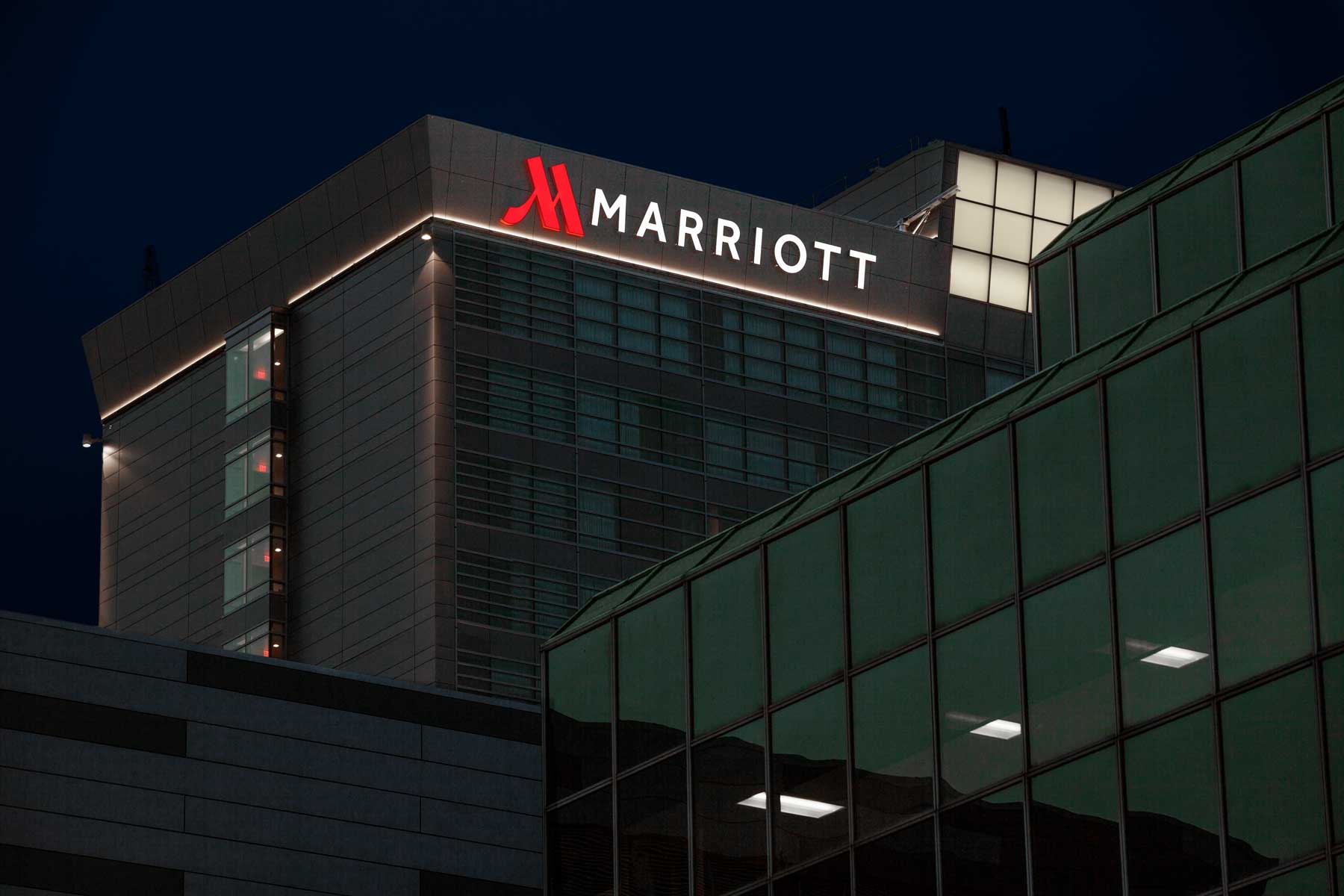 Buffalo Marriott exterior signage at LECOM Harborcenter